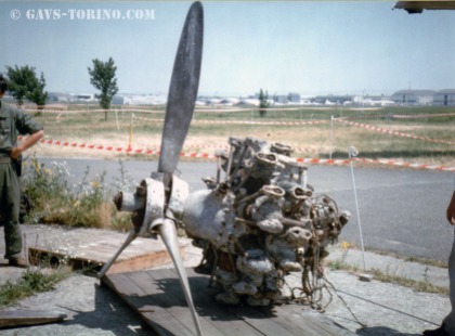 1_motore A.74 ed elica predisposti per il trasporto a Torino